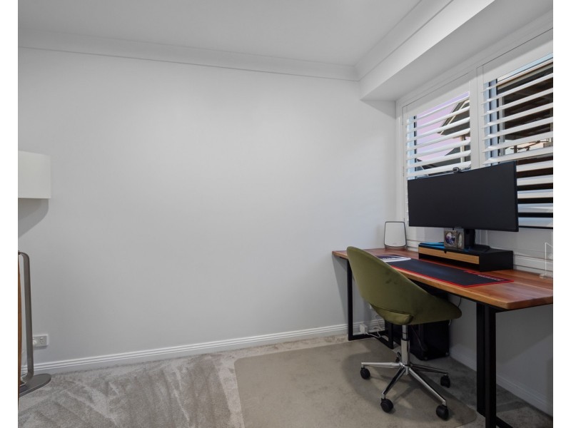 12 Fourth Avenue, Scarborough QLD 4020