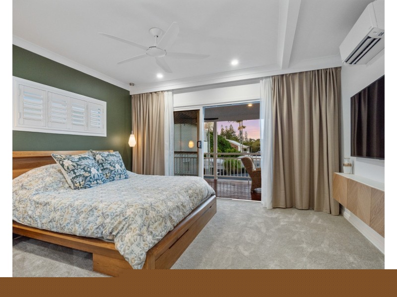 12 Fourth Avenue, Scarborough QLD 4020