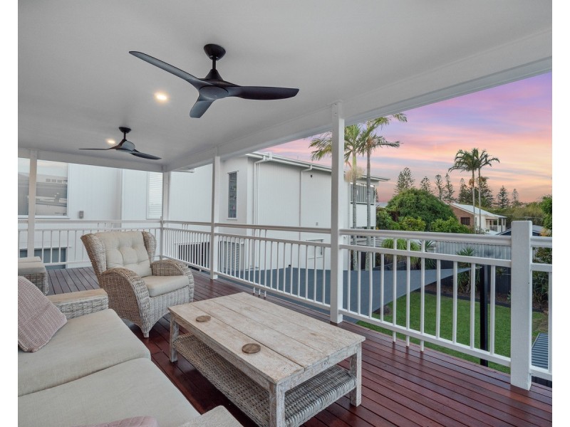12 Fourth Avenue, Scarborough QLD 4020