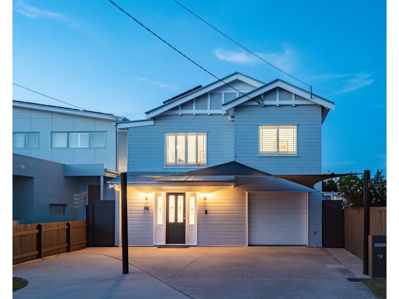 12 Fourth Avenue, Scarborough QLD 4020