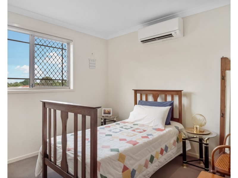 75 Cambridge Crescent, Fitzgibbon QLD 4018