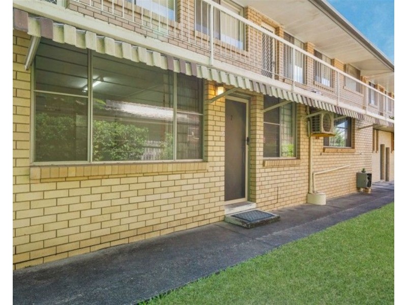 2/3 Parkhill Street, Chermside QLD 4032