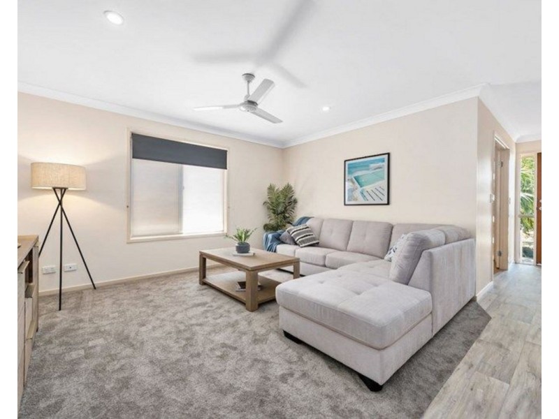 15 Cooksland Crest, North Lakes QLD 4509