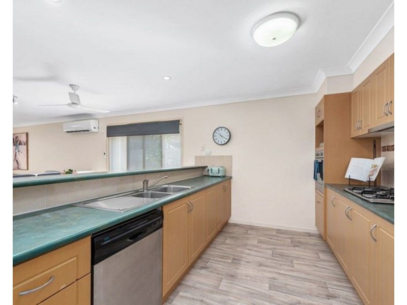 15 Cooksland Crest, North Lakes QLD 4509