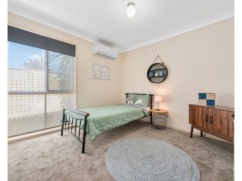 15 Cooksland Crest, North Lakes QLD 4509