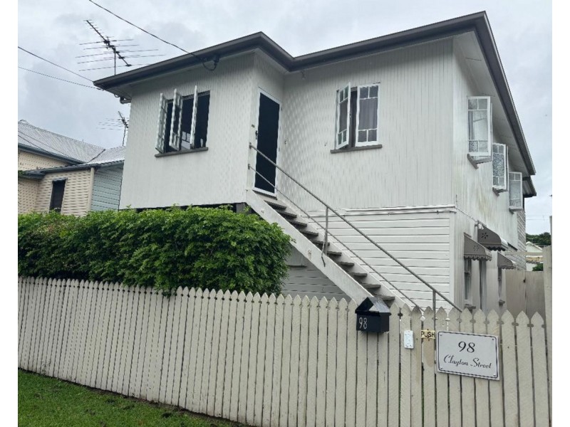 98 Clayton Street, Sandgate QLD 4017
