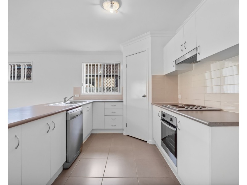 8 Maclean Close, Fitzgibbon QLD 4018