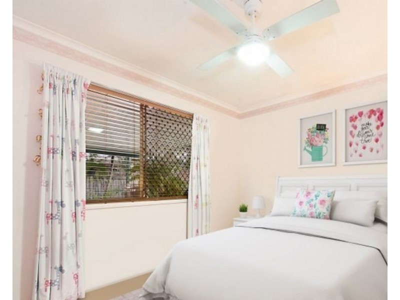 25 Oleron Terrace, Petrie QLD 4502