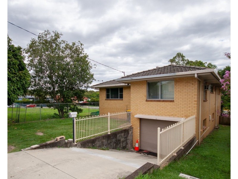 707 Hamilton Road, Chermside West QLD 4032