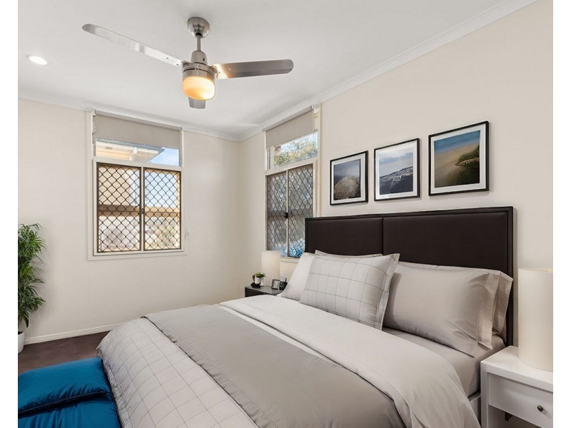 8 Farnell Street, Chermside QLD 4032