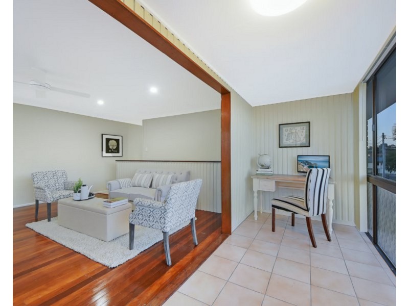 22 Fairlane Street, Chermside West QLD 4032