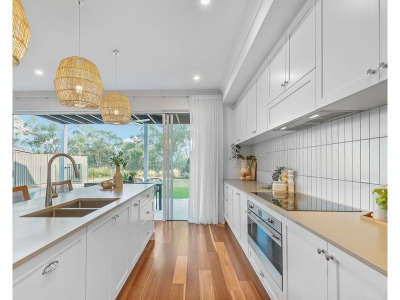 14 Ashley Road, Chermside West QLD 4032