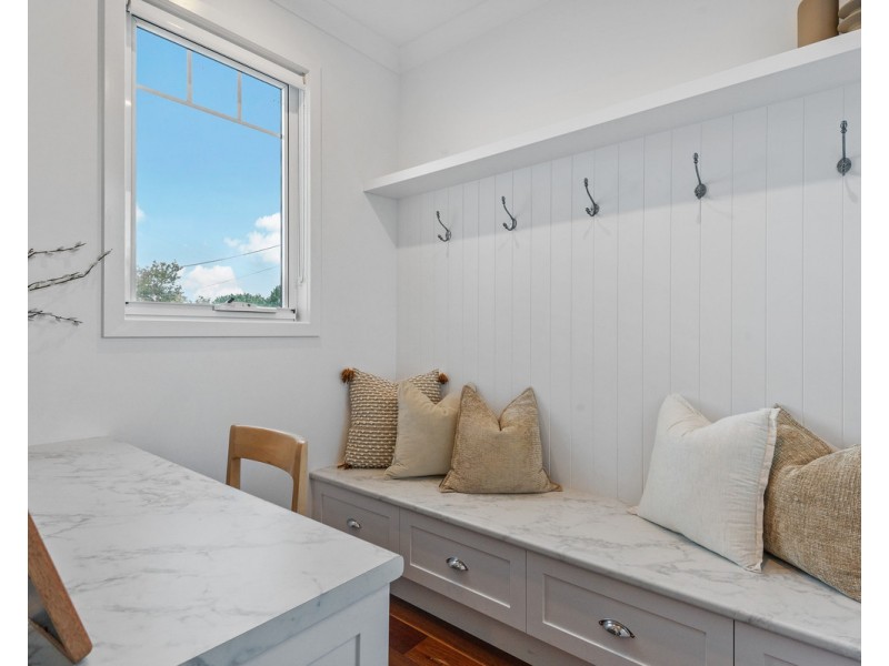 14 Ashley Road, Chermside West QLD 4032