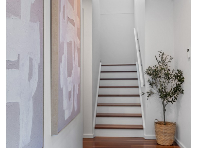 14 Ashley Road, Chermside West QLD 4032