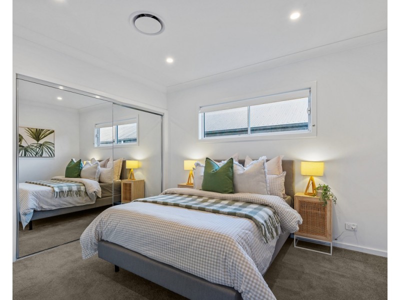 14 Ashley Road, Chermside West QLD 4032