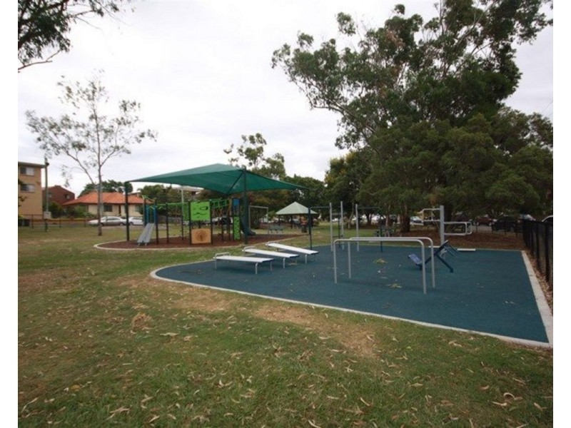 2/51 Kidston Tce, Chermside QLD 4032