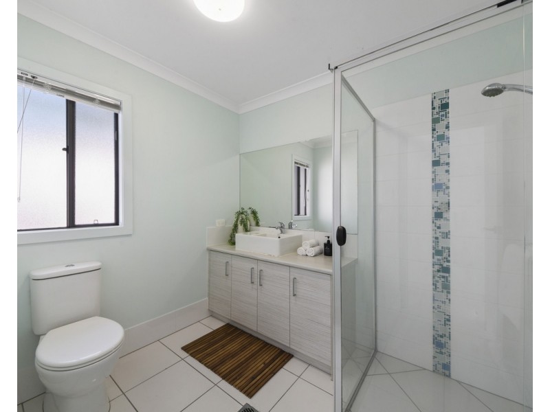 45 Jenolan Lane, Fitzgibbon QLD 4018