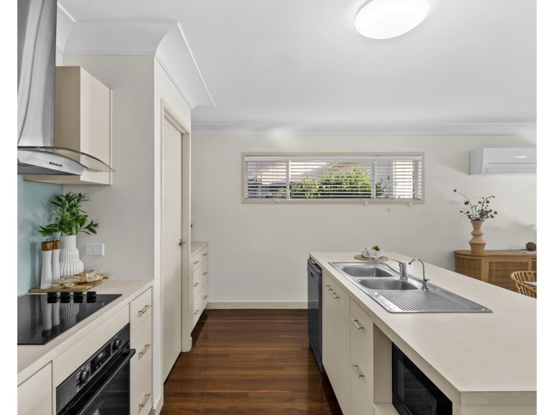 32 Maundrell Terrace, Chermside West QLD 4032