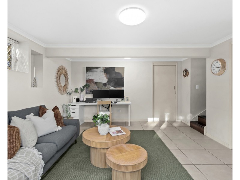 32 Maundrell Terrace, Chermside West QLD 4032