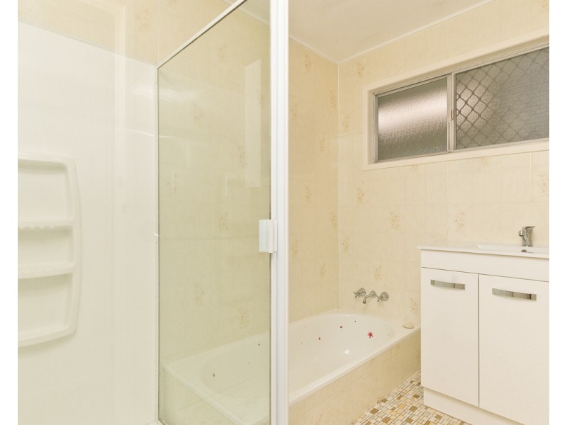 17 Bevlin Court, Albany Creek QLD 4035