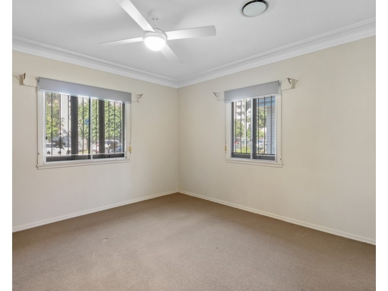36 Playfield Street, Chermside QLD 4032