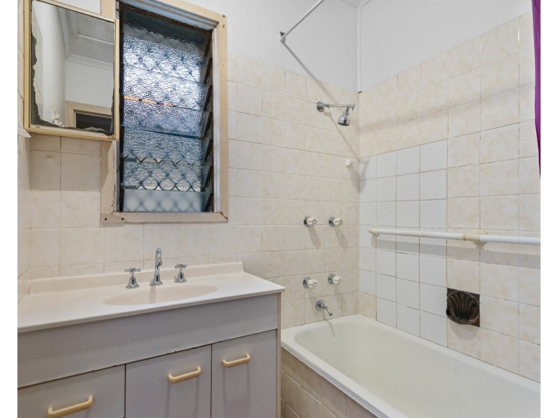 36 Playfield Street, Chermside QLD 4032