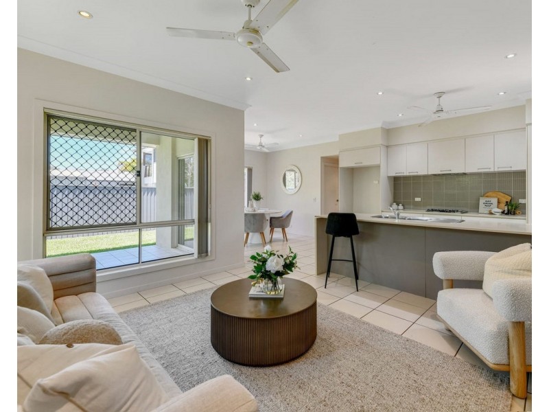 9 Crowcombe Place, Carseldine QLD 4034