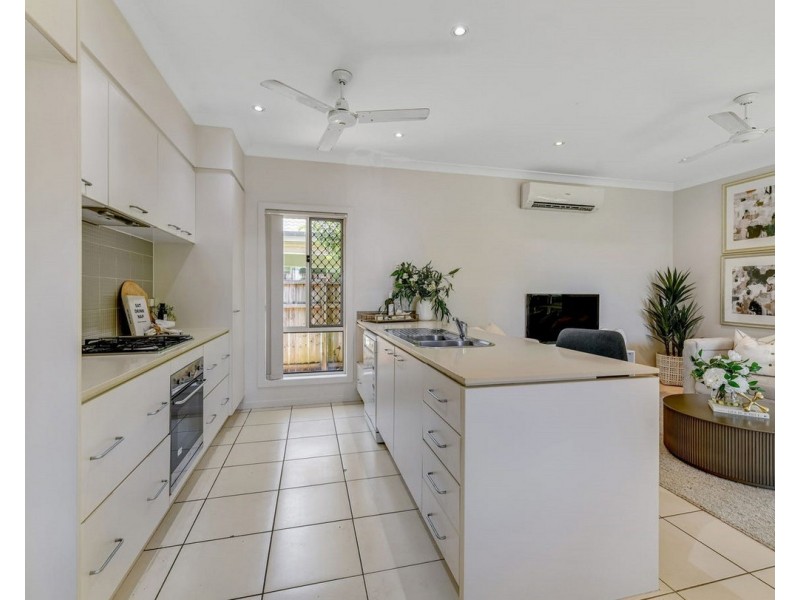 9 Crowcombe Place, Carseldine QLD 4034