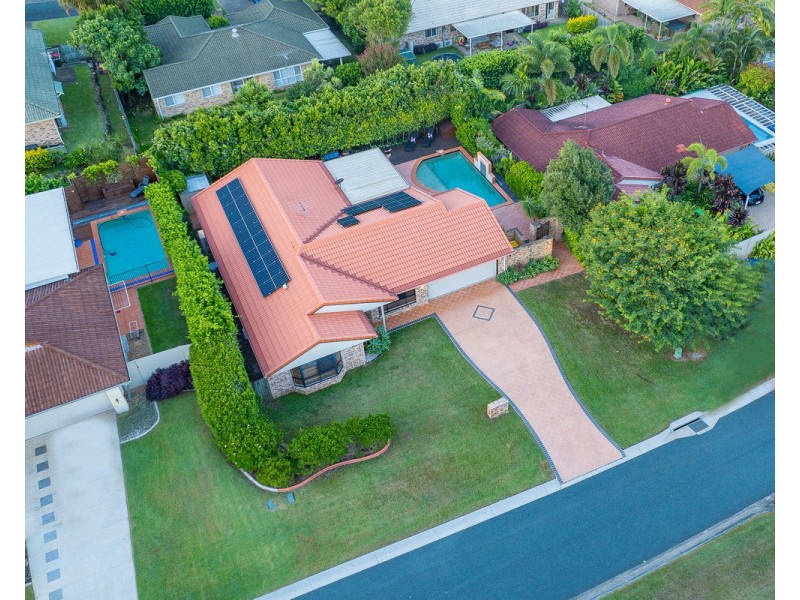 15 Gumview Street, Albany Creek QLD 4035