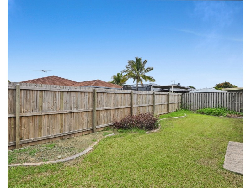 13 Azalea Crescent, Fitzgibbon QLD 4018