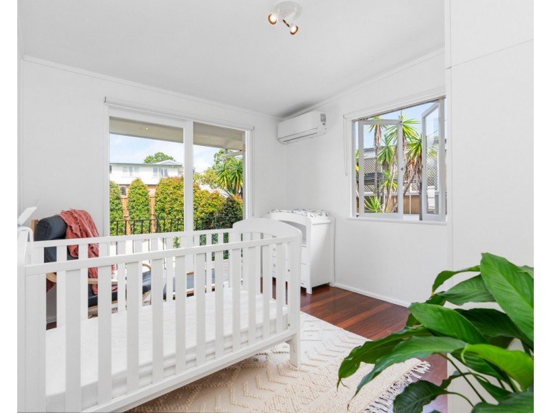 5 Waitara Street, Chermside West QLD 4032