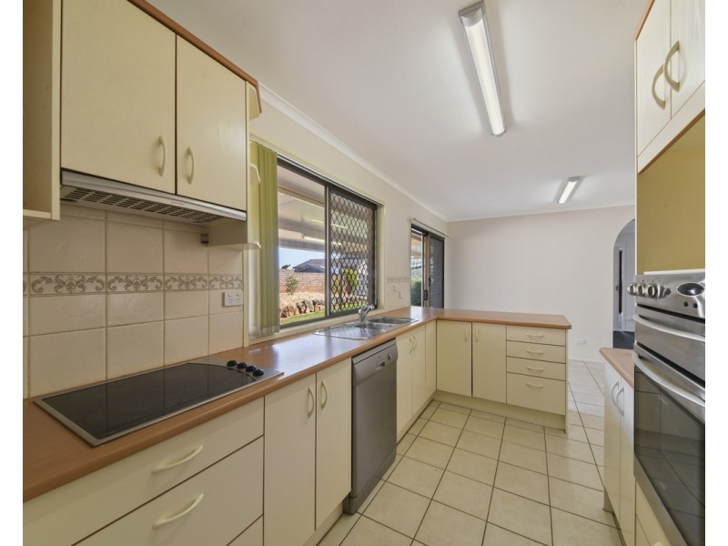 12 Chateau Street, Carseldine QLD 4034