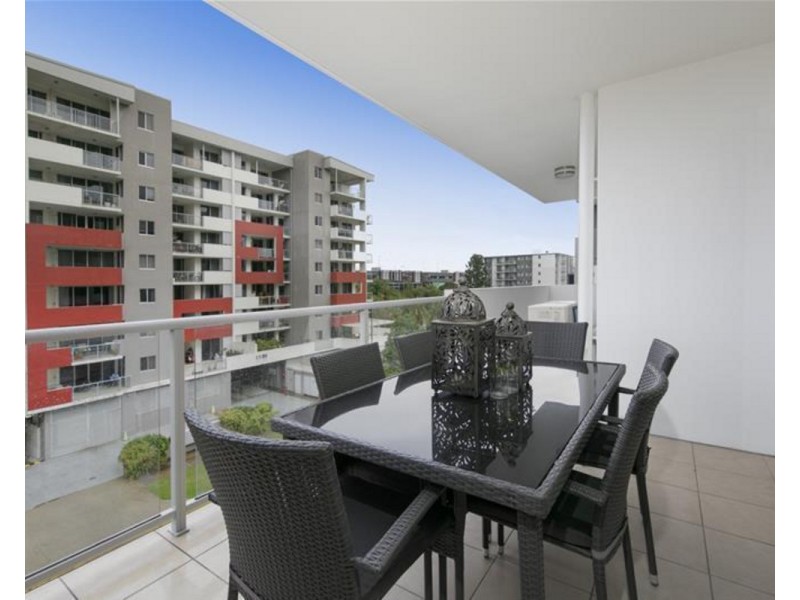 706/15 Playfield Street, Chermside QLD 4032