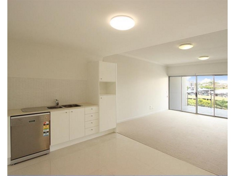 706/15 Playfield Street, Chermside QLD 4032