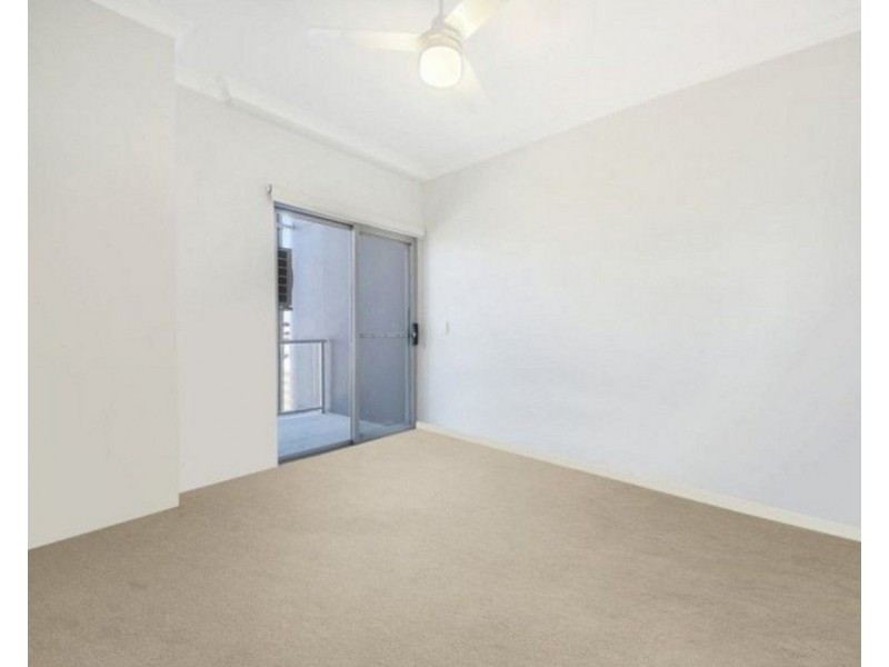 706/15 Playfield Street, Chermside QLD 4032