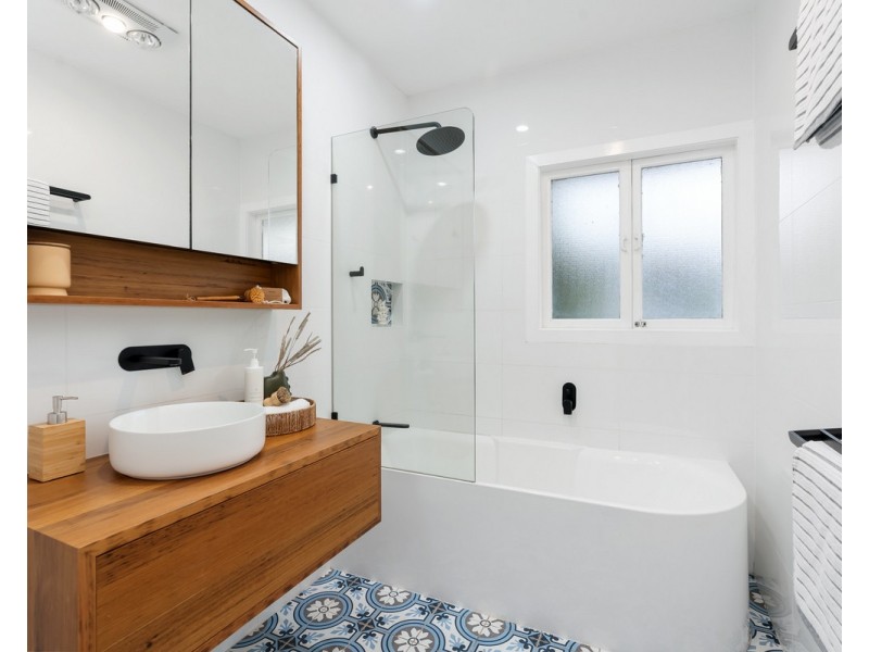 6 Eastbourne Street, Chermside West QLD 4032