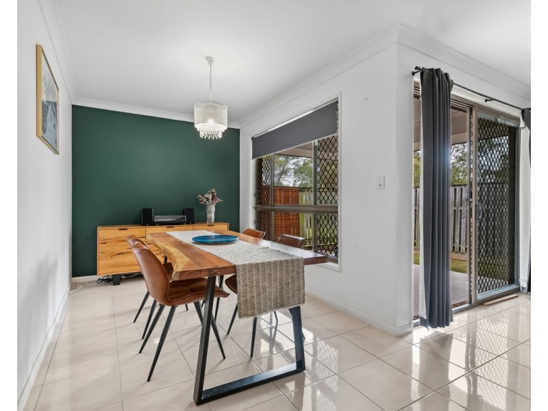11 Blue Mountains Crescent, Fitzgibbon QLD 4018