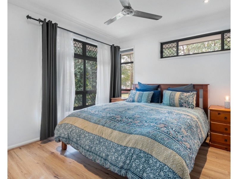 11 Blue Mountains Crescent, Fitzgibbon QLD 4018