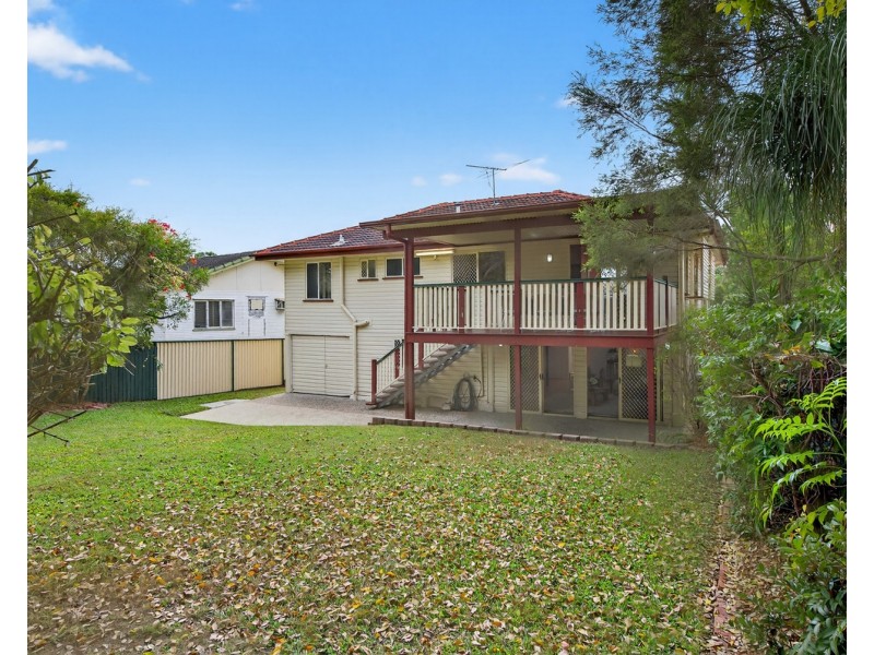16 Kaiyar Street, Chermside West QLD 4032