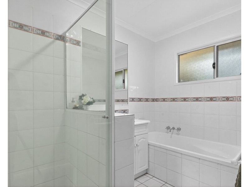 16 Kaiyar Street, Chermside West QLD 4032