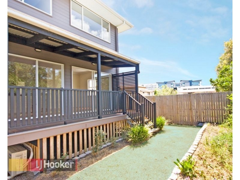 2/24 Latham Street, Chermside QLD 4032
