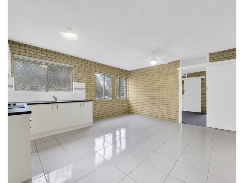 1/26 Hall Street, Chermside QLD 4032