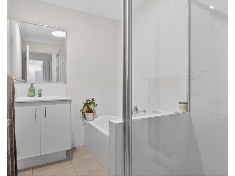 49/11 Emerald Place, Bridgeman Downs QLD 4035