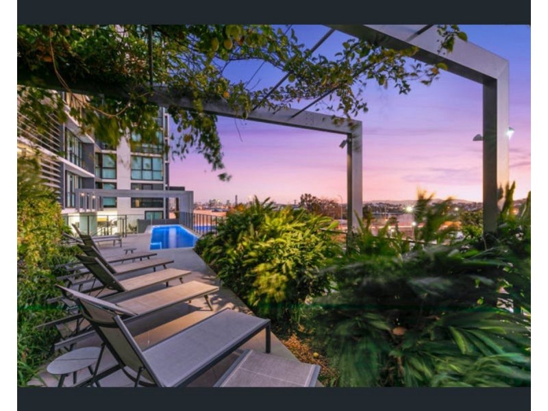 703/50-54 Hudson Road, Albion QLD 4010