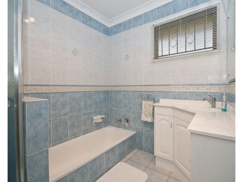 10 Fairlane Street, Chermside West QLD 4032