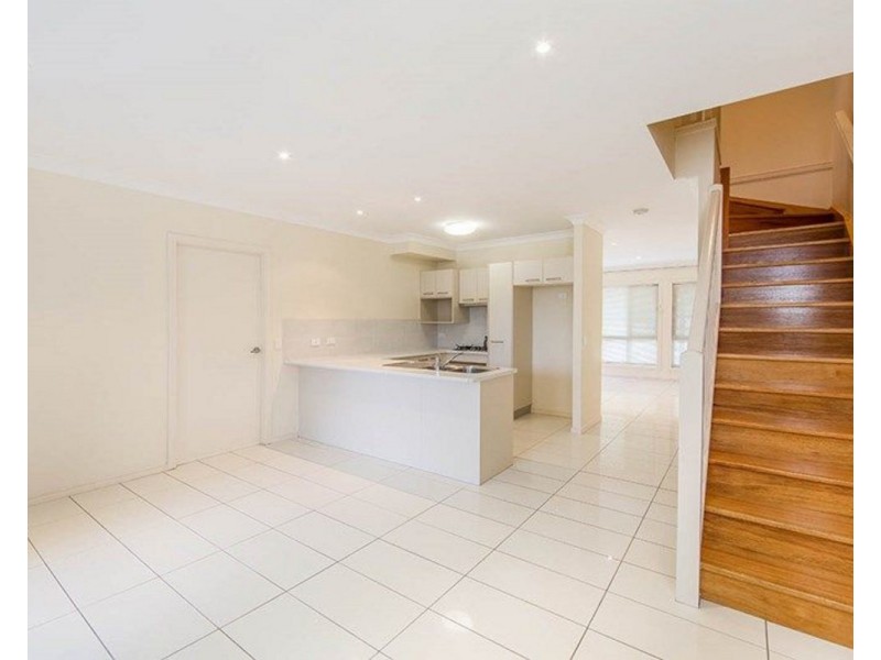 2/11 Buruda Street, Chermside QLD 4032