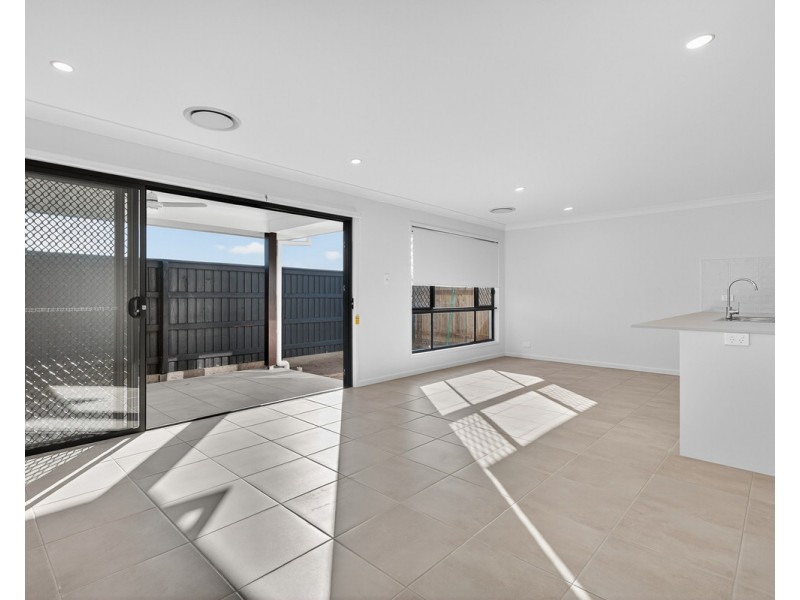 22 Varis Street, Morayfield QLD 4506