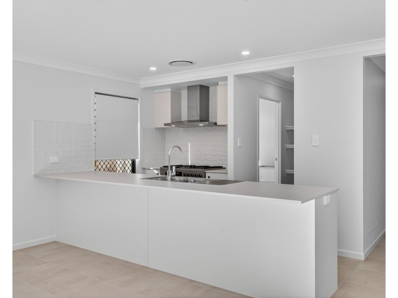 22 Varis Street, Morayfield QLD 4506