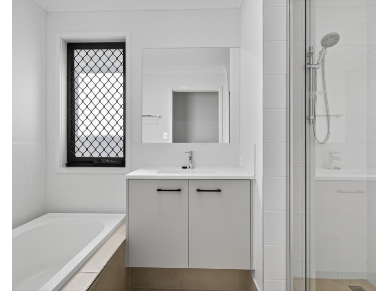 22 Varis Street, Morayfield QLD 4506