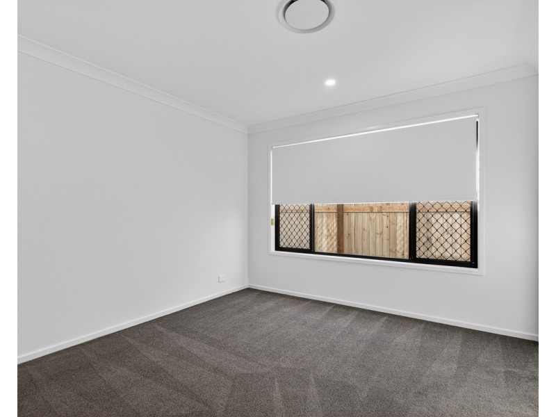 22 Varis Street, Morayfield QLD 4506